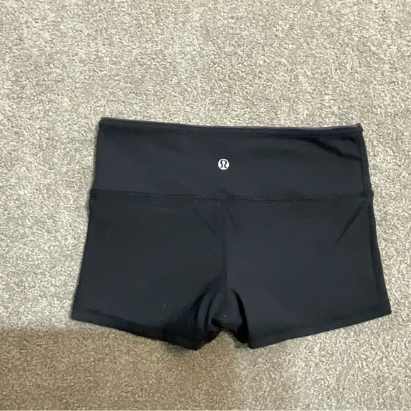 Lululemon Boogie Short *DenimSize 4 - Picture 3 of 7